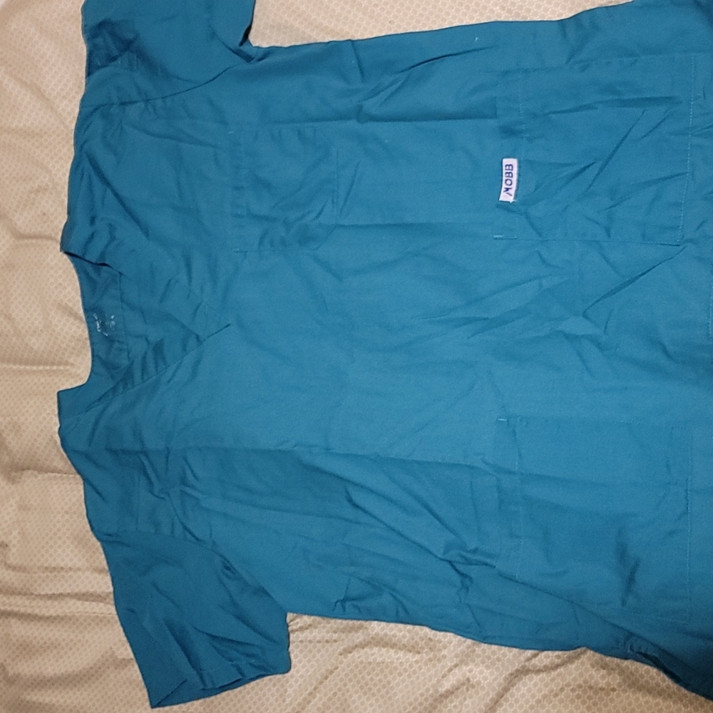 MOBB Scrubs top